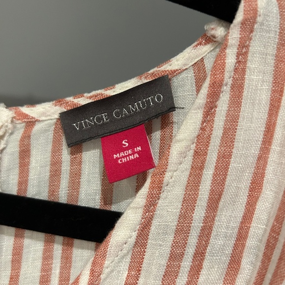 VINCE CAMUTO sleeveless/shorts romper - Picture 3 of 5